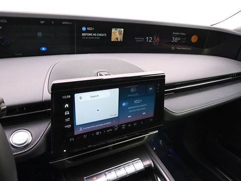 New 2026 Lincoln Nautilus Reserve AWD/4WD image 28