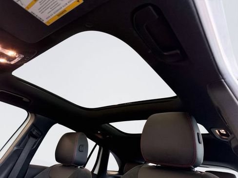 Certified 2022 Mercedes-Benz GLA 250 4MATIC image 19