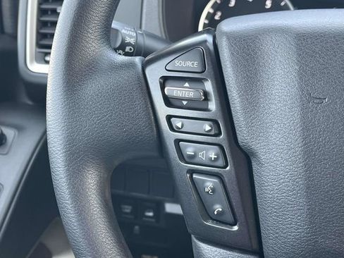 Used 2023 Nissan Frontier SV image 25