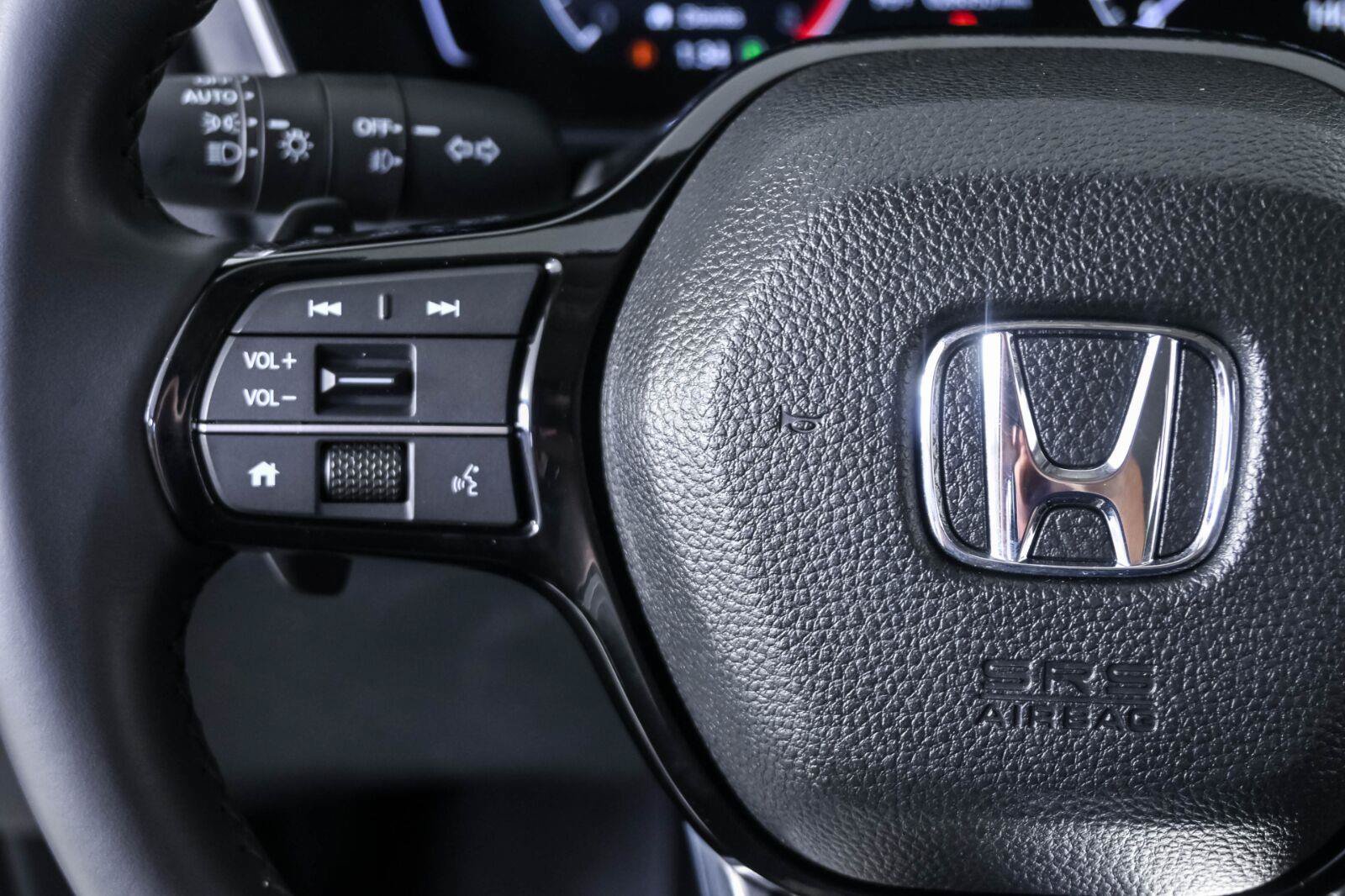 Used 2024 Honda Pilot EX-L image 9