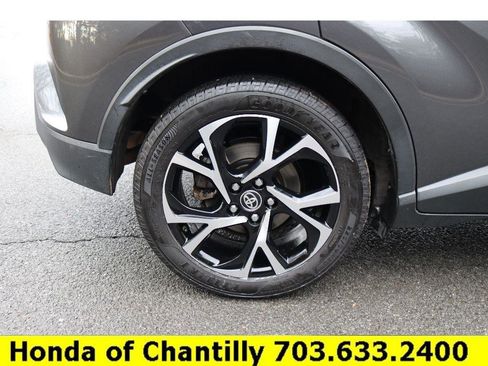 Used 2021 Toyota C-HR XLE image 31