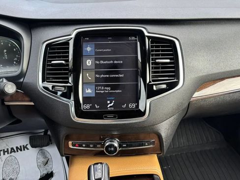 Used 2016 Volvo XC90 T6 Momentum w/ Momentum Plus Package AWD/4WD image 24