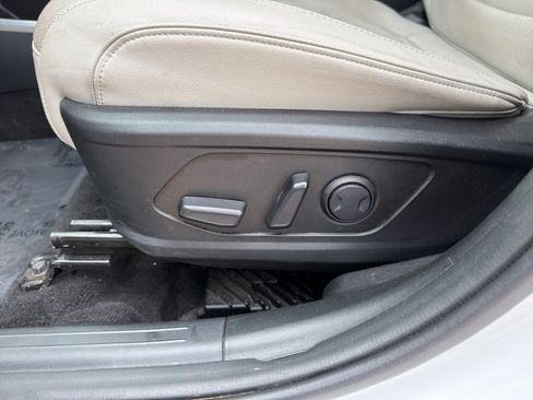 Used 2024 Hyundai Tucson Limited image 13