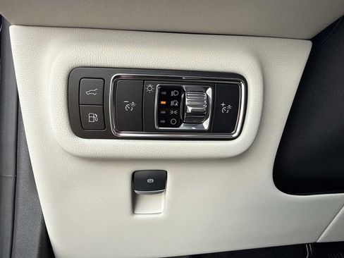 New 2026 Lincoln Nautilus Premier AWD/4WD image 32