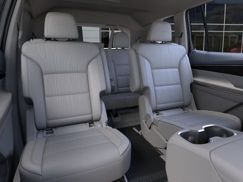 New 2026 Buick Enclave Avenir w/ Super Cruise Package FWD image 17
