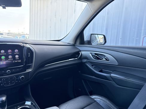 Used 2021 Chevrolet Traverse RS image 19