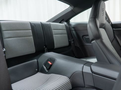 Certified 2024 Porsche 911 Carrera S RWD image 40