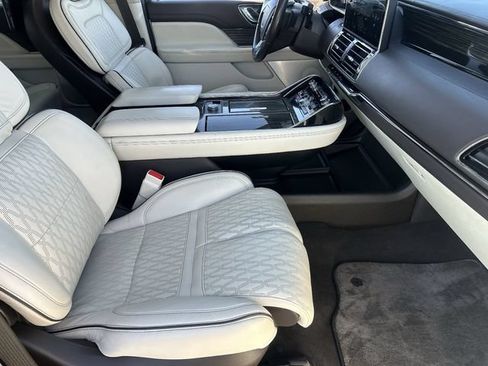 Used 2023 Lincoln Navigator Black Label AWD/4WD image 13