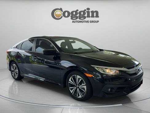 Used 2018 Honda Civic EX-T image 7