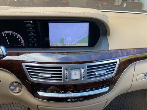 Used 2011 Mercedes-Benz S 550 S 550 4MATIC image 31