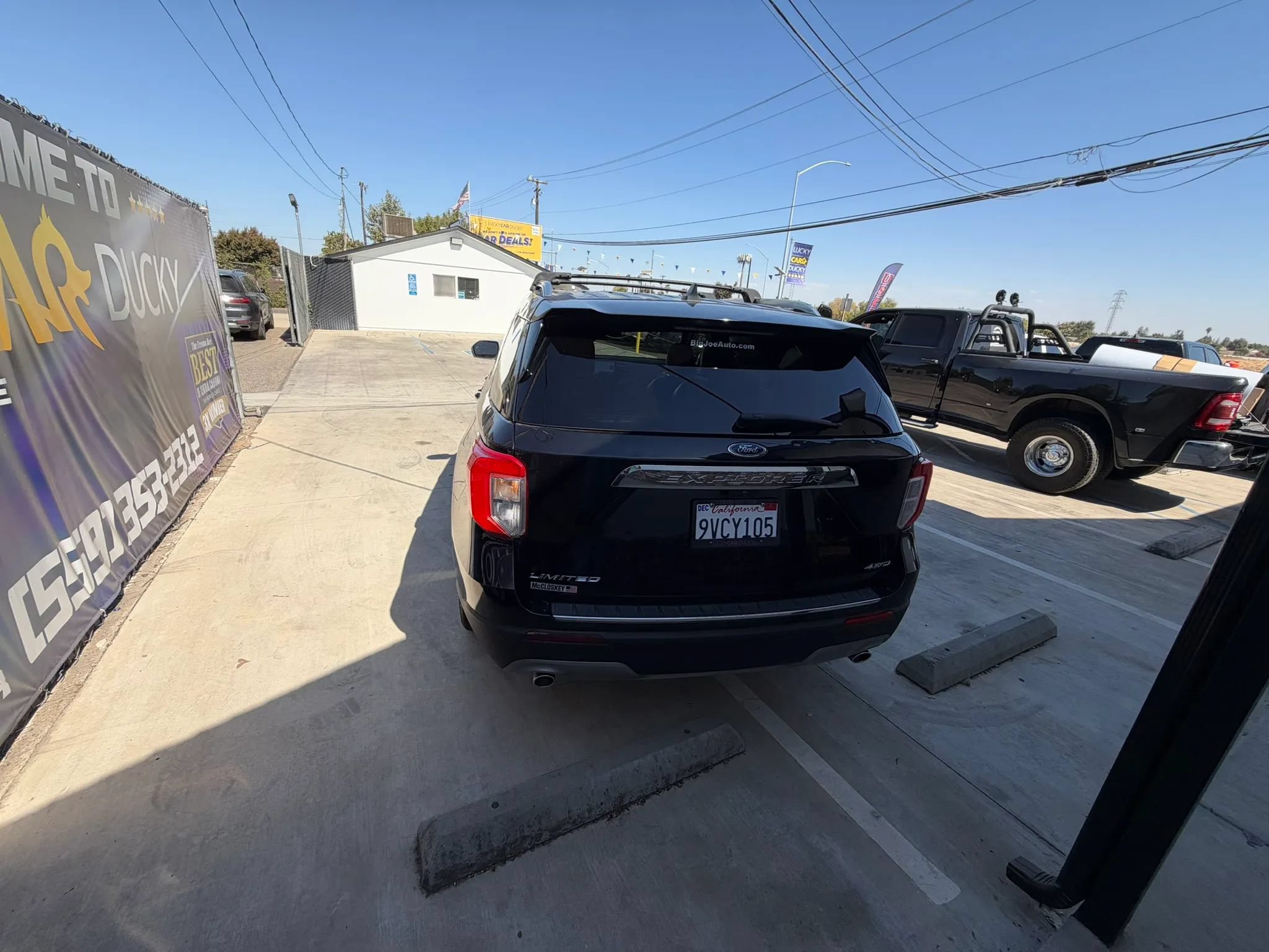Used 2022 Ford Explorer Limited w/ Equipment Group 301A AWD/4WD image 11