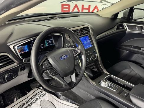 Used 2019 Ford Fusion SE FWD image 11