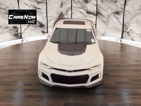 Used 2019 Chevrolet Camaro ZL1 RWD image 2