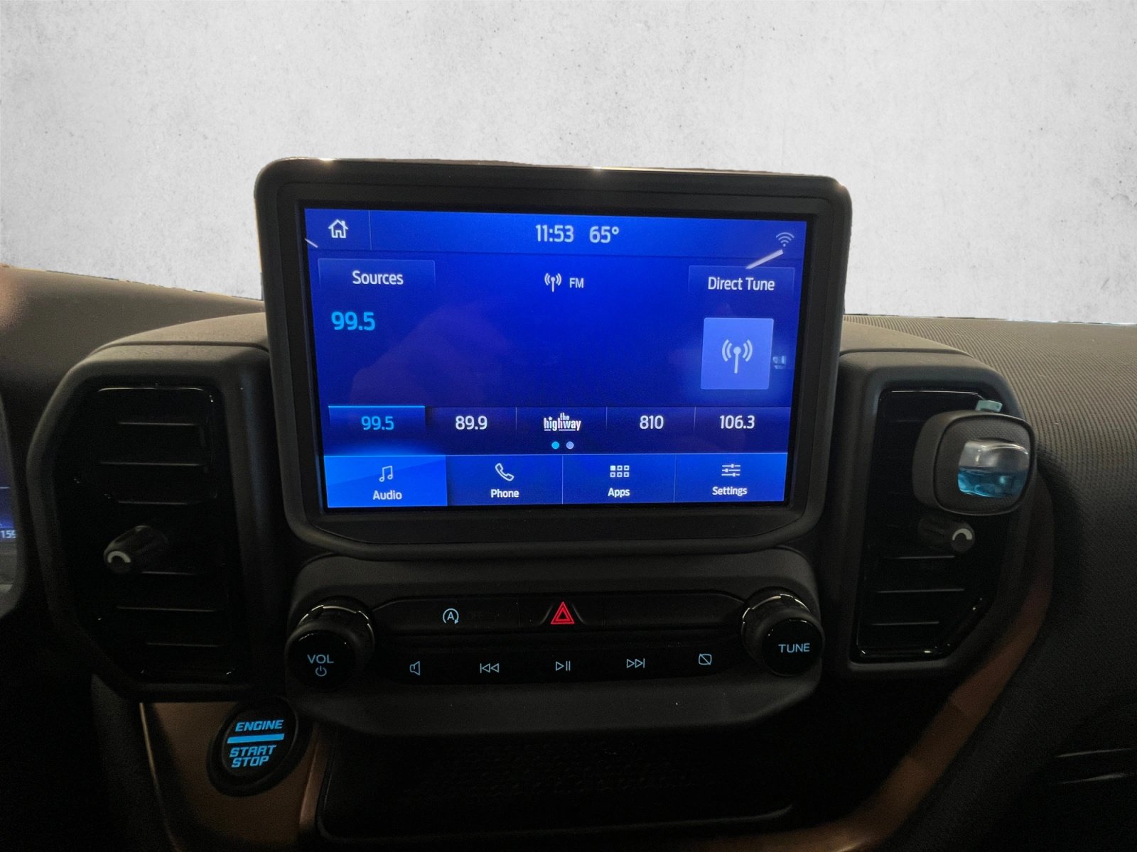 Used 2024 Ford Bronco Sport Outer Banks AWD/4WD image 16