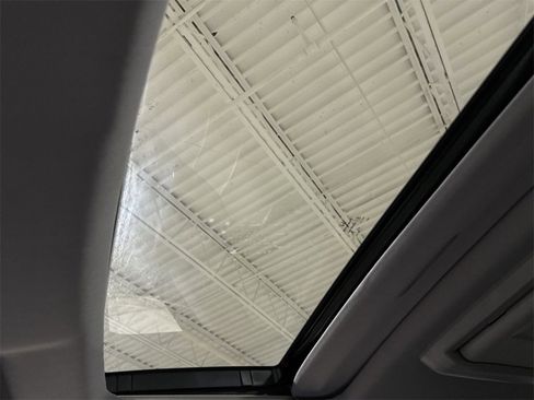 Used 2017 Honda Pilot Touring image 19