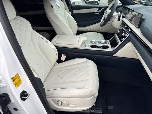 New 2026 Genesis GV80 3.5T Prestige image 13
