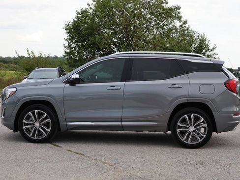 Used 2020 GMC Terrain Denali w/ Denali Premium Package image 8