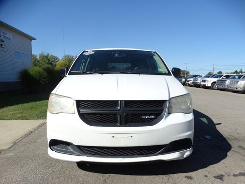 Used 2014 RAM C/V Tradesman w/ UConnect Hands-Free Group image 3
