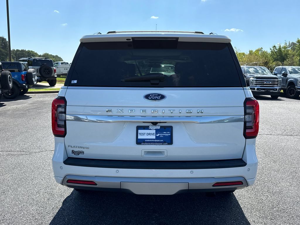 Used 2023 Ford Expedition Platinum RWD image 6