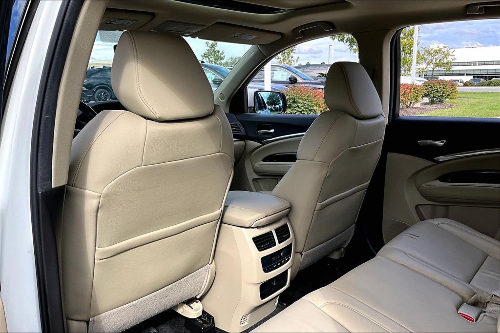 Used 2016 Acura MDX w/ Technology Package AWD/4WD image 30