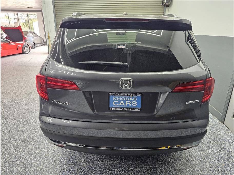Used 2017 Honda Pilot Touring image 4