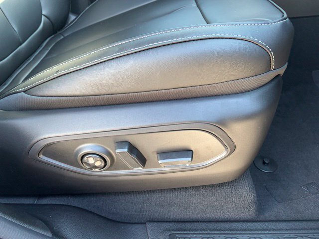 New 2026 Jeep Grand Cherokee Limited w/ Limited Altitude Package AWD/4WD image 29