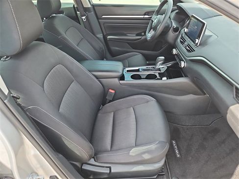 Used 2021 Nissan Altima 2.5 SV image 17