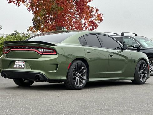 Used 2022 Dodge Charger Scat Pack w/ Plus Group image 4