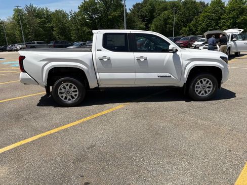 New 2026 Toyota Tacoma SR5 AWD/4WD image 6