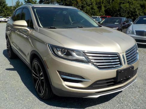Used 2017 Lincoln MKC Reserve image 7