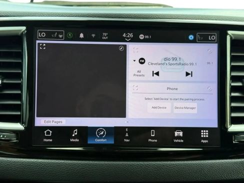Used 2022 Chrysler Pacifica Touring-L w/ Uconnect Theater Family Group FWD image 33