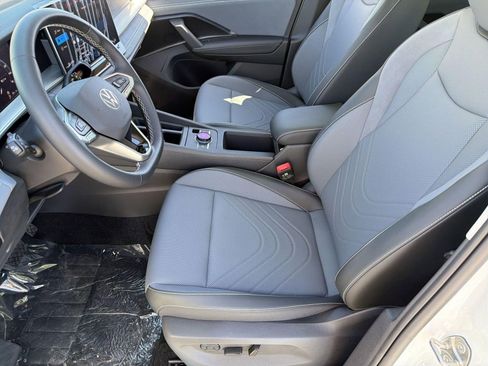 New 2026 Volkswagen Tiguan SE AWD/4WD image 5