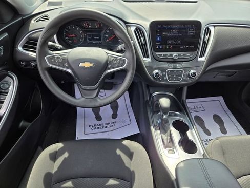 Used 2022 Chevrolet Malibu LT FWD image 13