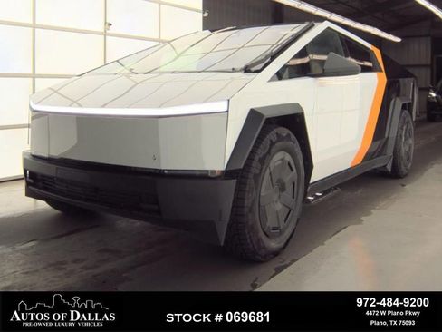 Used 2025 Tesla Cybertruck AWD Crew Cab image 1