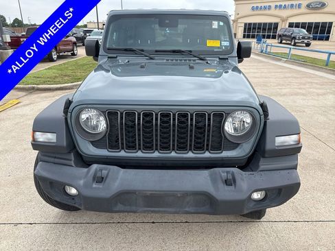 Used 2024 Jeep Wrangler Unlimited Sport AWD/4WD image 2