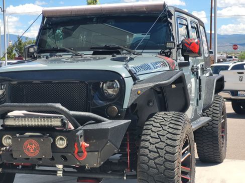Used 2015 Jeep Wrangler Unlimited Sport AWD/4WD image 3
