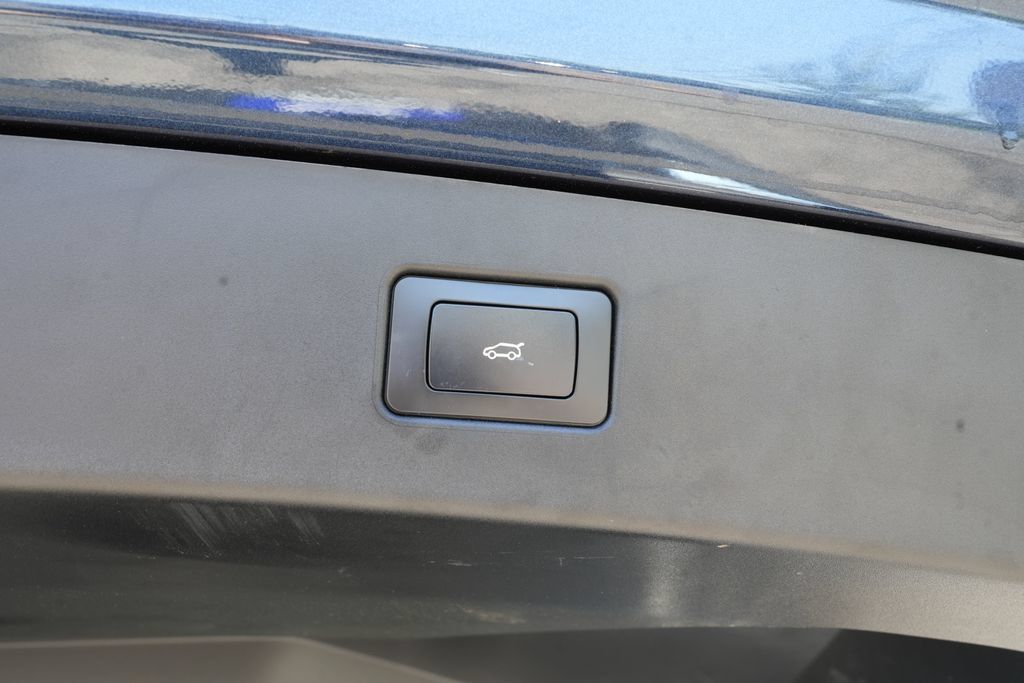 Used 2023 Fisker Ocean Extreme AWD/4WD image 16