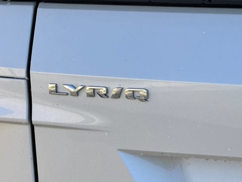 Certified 2024 Cadillac Lyriq Luxury AWD/4WD image 28