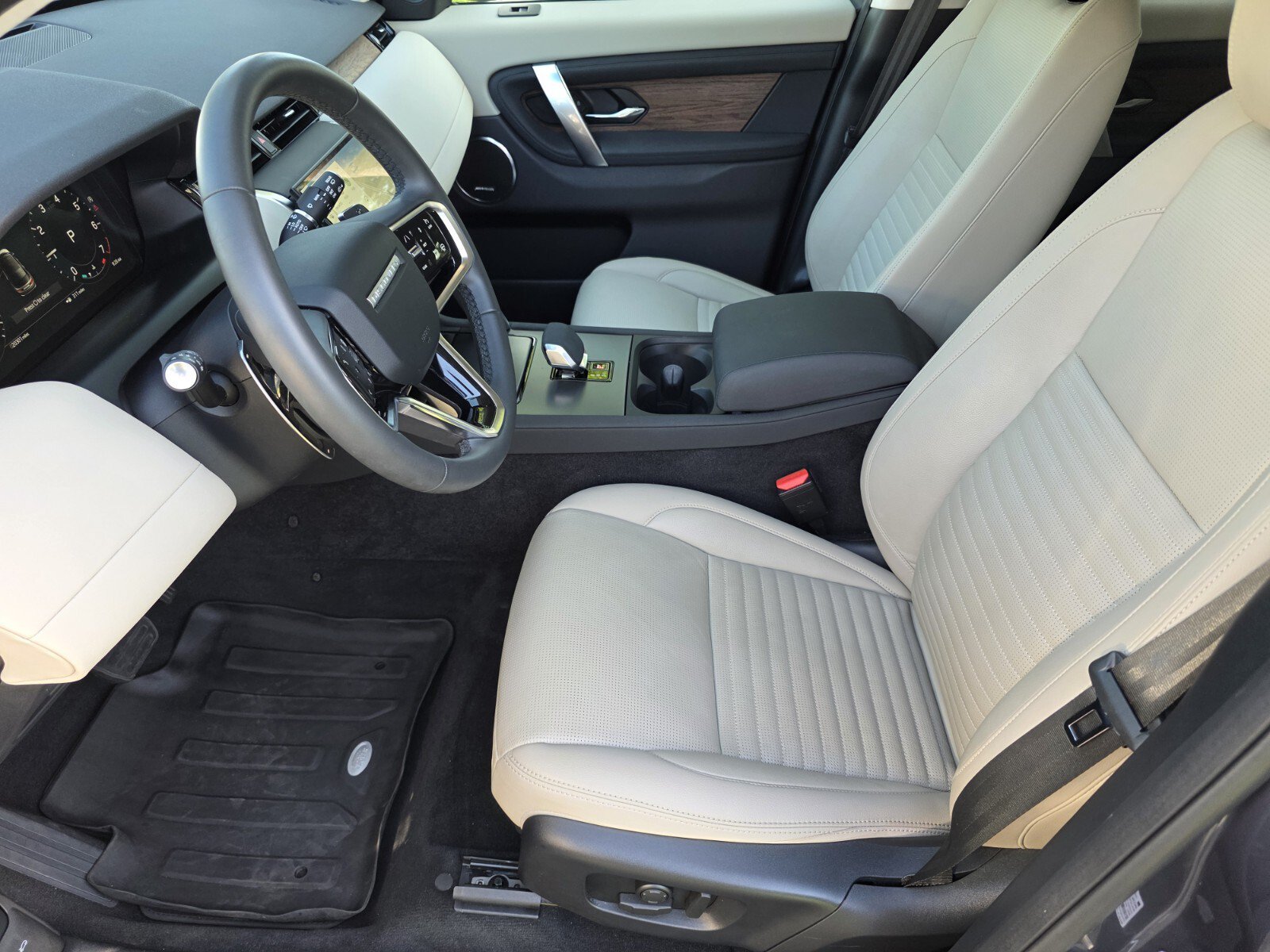 Certified 2024 Land Rover Discovery Sport S AWD/4WD image 10