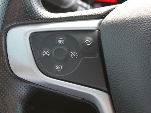 Used 2022 GMC Terrain SLE image 27