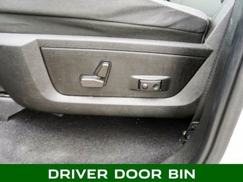 Used 2022 RAM 1500 Classic SLT image 12