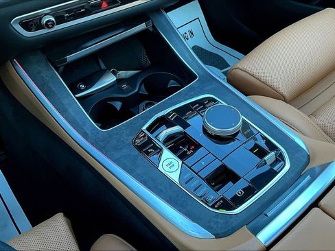 Used 2024 BMW X5 xDrive50e w/ Premium Package image 16