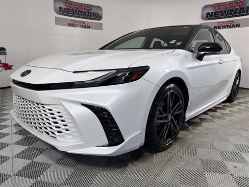 Used 2025 Toyota Camry XSE image 8