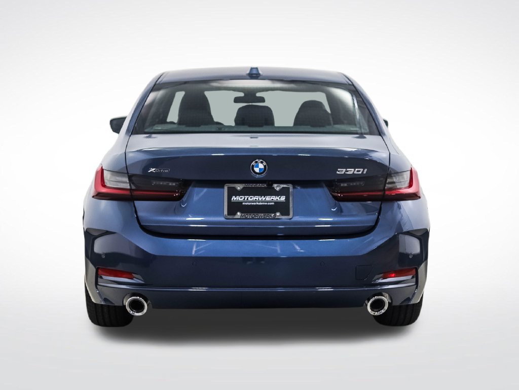 Used 2026 BMW 330i xDrive Sedan w/ Premium Package AWD/4WD image 4