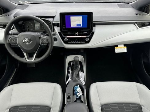 Used 2026 Toyota Corolla SE image 11