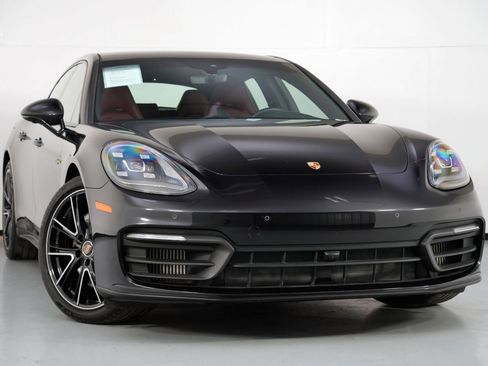 Used 2022 Porsche Panamera 4 w/ Premium Package image 4