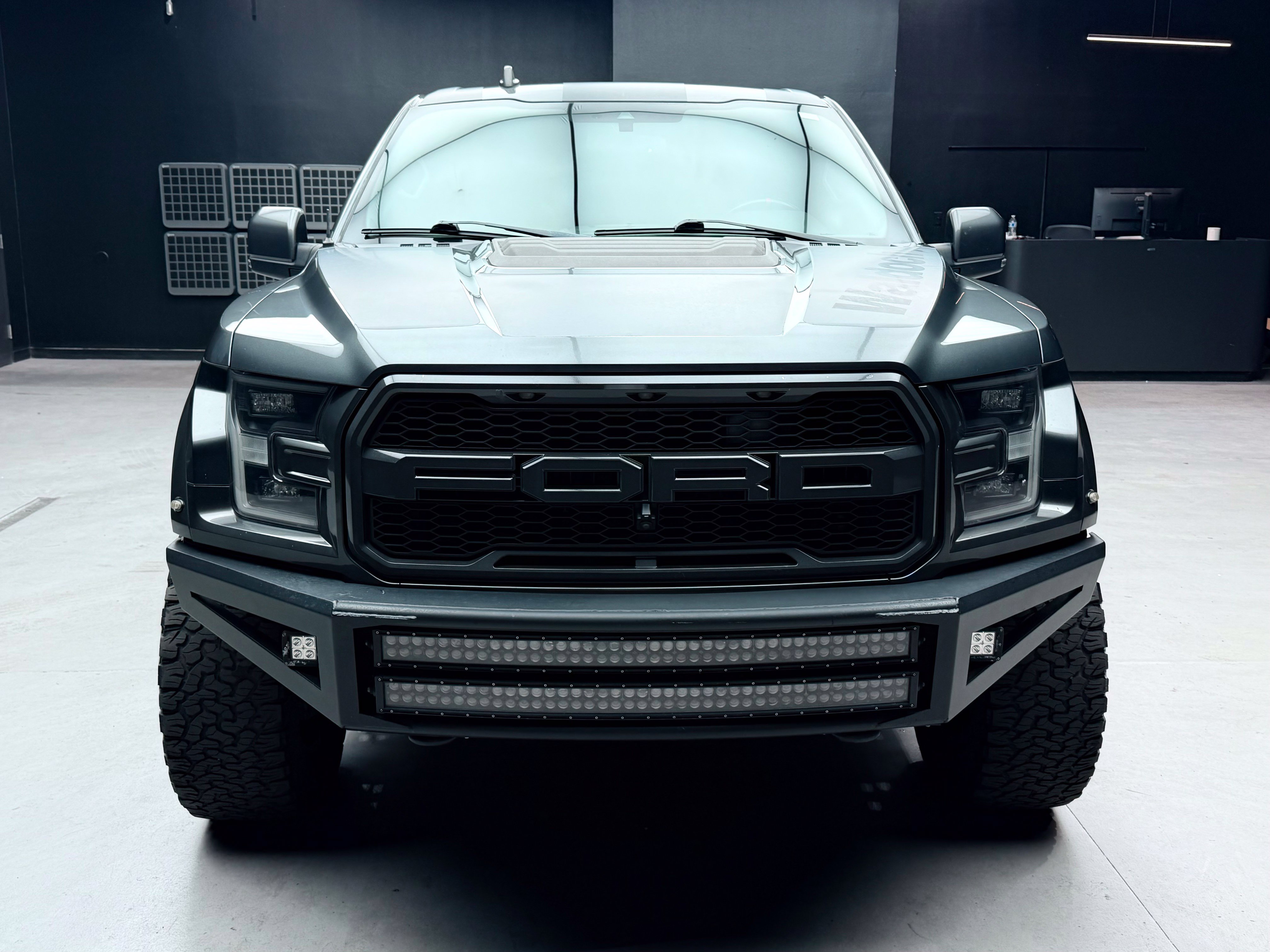 Used 2020 Ford F150 Raptor w/ Equipment Group 802A Luxury AWD/4WD image 11