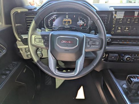 Used 2024 GMC Sierra 1500 SLT w/ SLT Premium Plus Package image 11