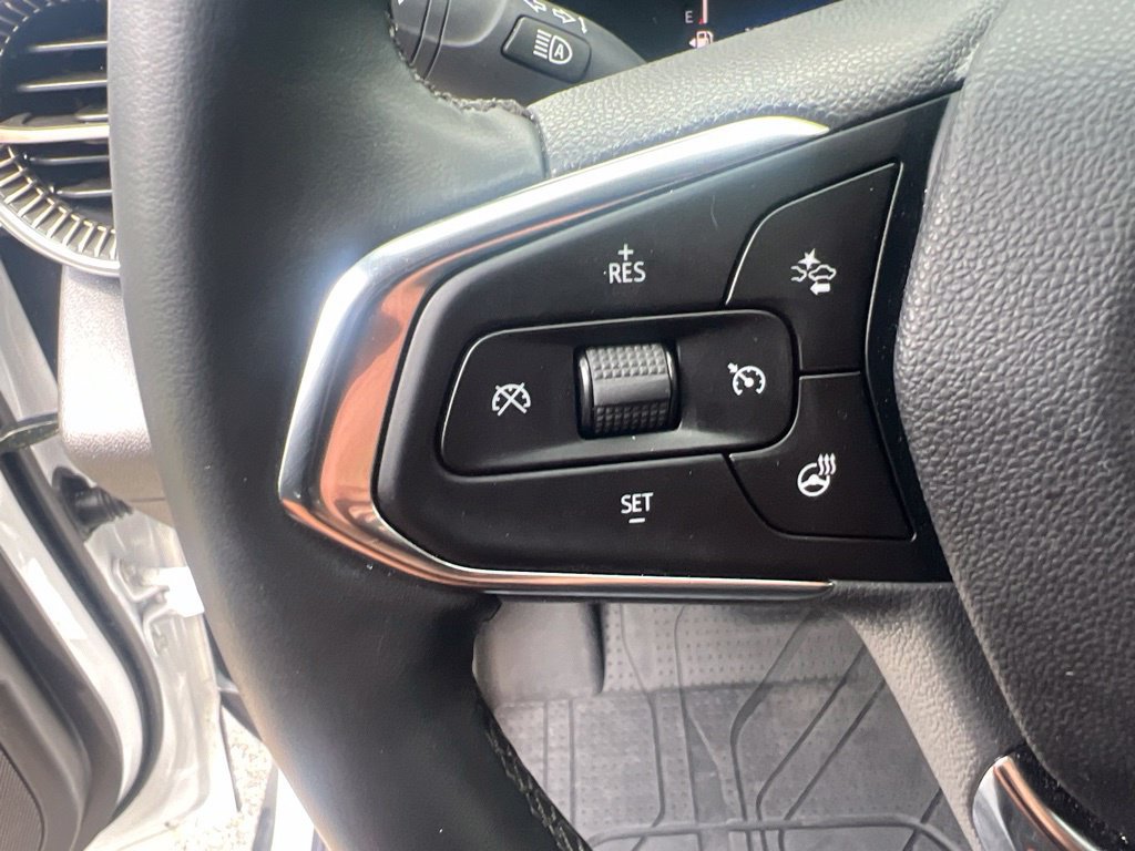 Used 2025 Chevrolet Trax ACTIV w/ Driver Confidence Package FWD image 33