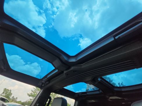Used 2025 GMC Hummer EV 2X AWD/4WD image 19
